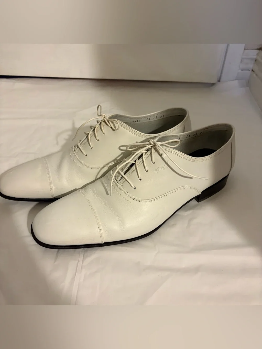 SALVATORE FERRAGAMO mens white leather dress shoes